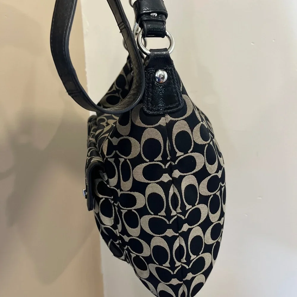Coach Signature Canvas Hobo Bag Black Grey Turnlock Shoulder Bag F19232